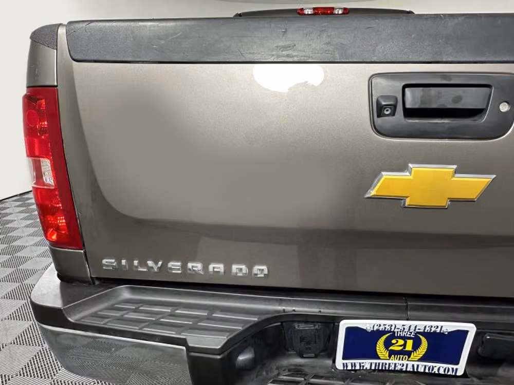 2014 Chevrolet Silverado 3500HD LT Pickup 4D 6 1/2 ft Crew Cab Image 11