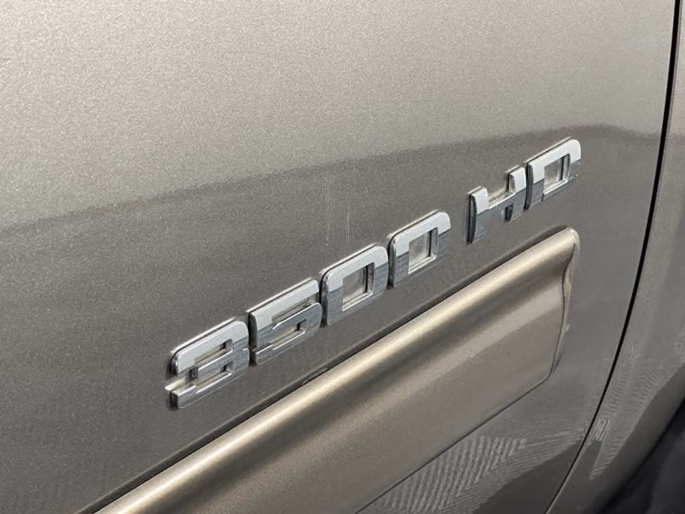 2014 Chevrolet Silverado 3500HD LT Pickup 4D 6 1/2 ft Crew Cab Image 17