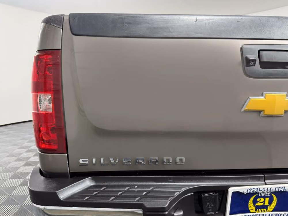2014 Chevrolet Silverado 3500HD LT Pickup 4D 6 1/2 ft Crew Cab Image 10