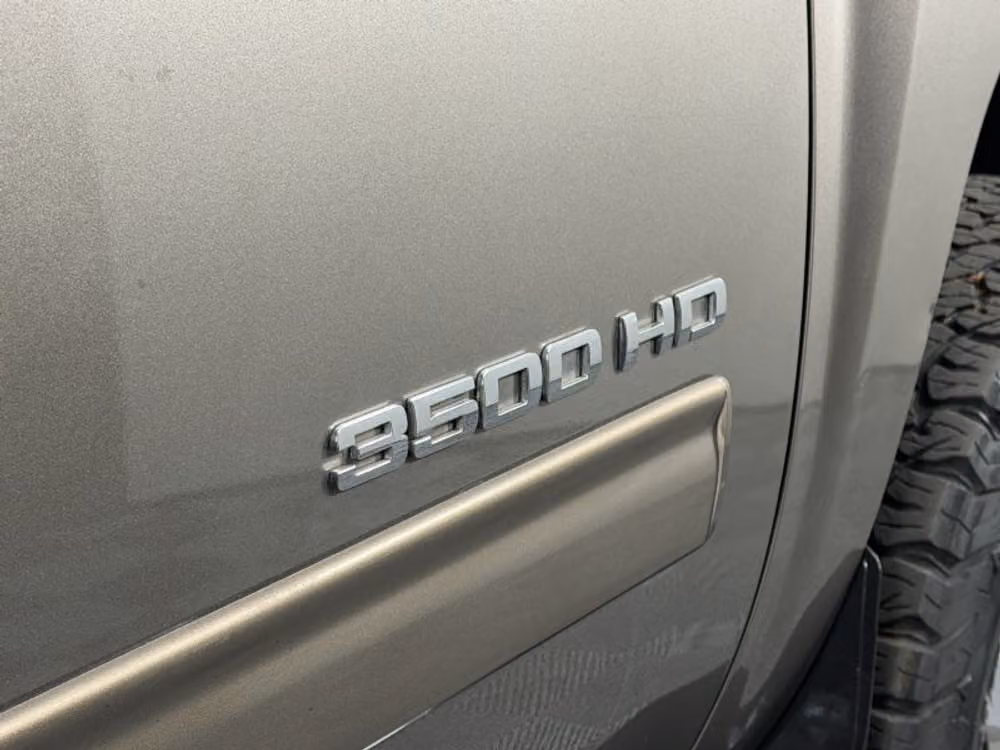 2014 Chevrolet Silverado 3500HD LT Pickup 4D 6 1/2 ft Crew Cab Image 17