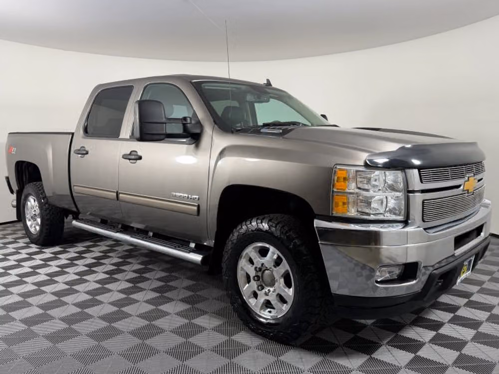 2014 Chevrolet Silverado 3500HD LT Pickup 4D 6 1/2 ft Crew Cab Image 6