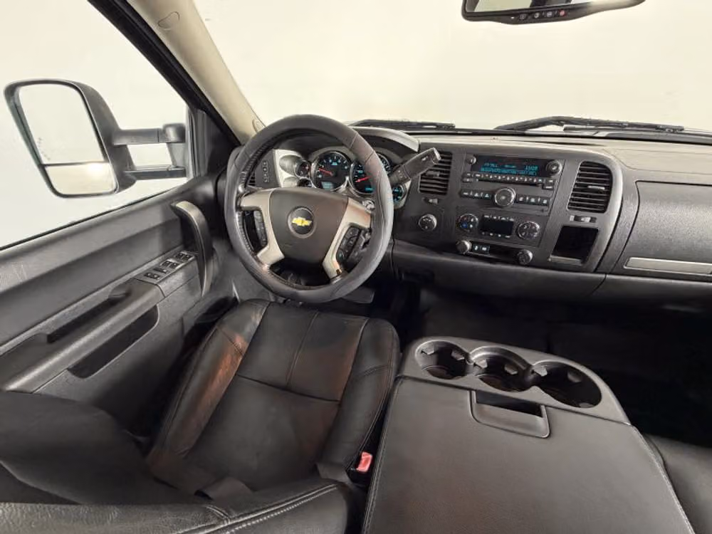 2014 Chevrolet Silverado 3500HD LT Pickup 4D 6 1/2 ft Crew Cab Image 21