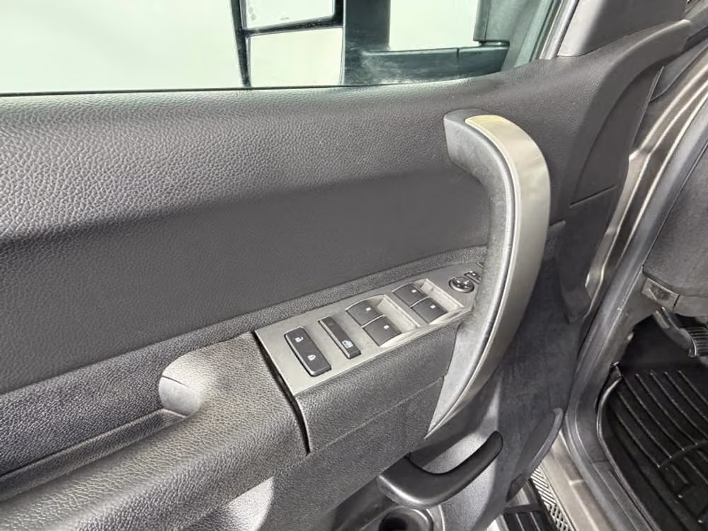 2014 Chevrolet Silverado 3500HD LT Pickup 4D 6 1/2 ft Crew Cab Image 32
