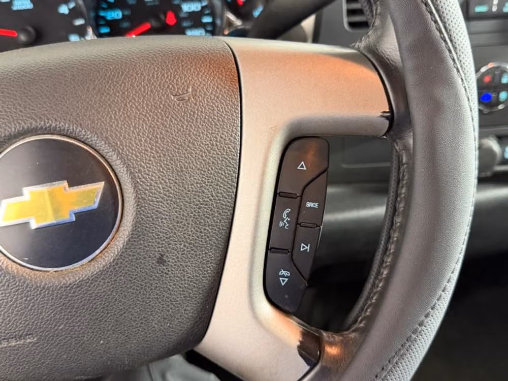 2014 Chevrolet Silverado 3500HD LT Pickup 4D 6 1/2 ft Crew Cab Image 26