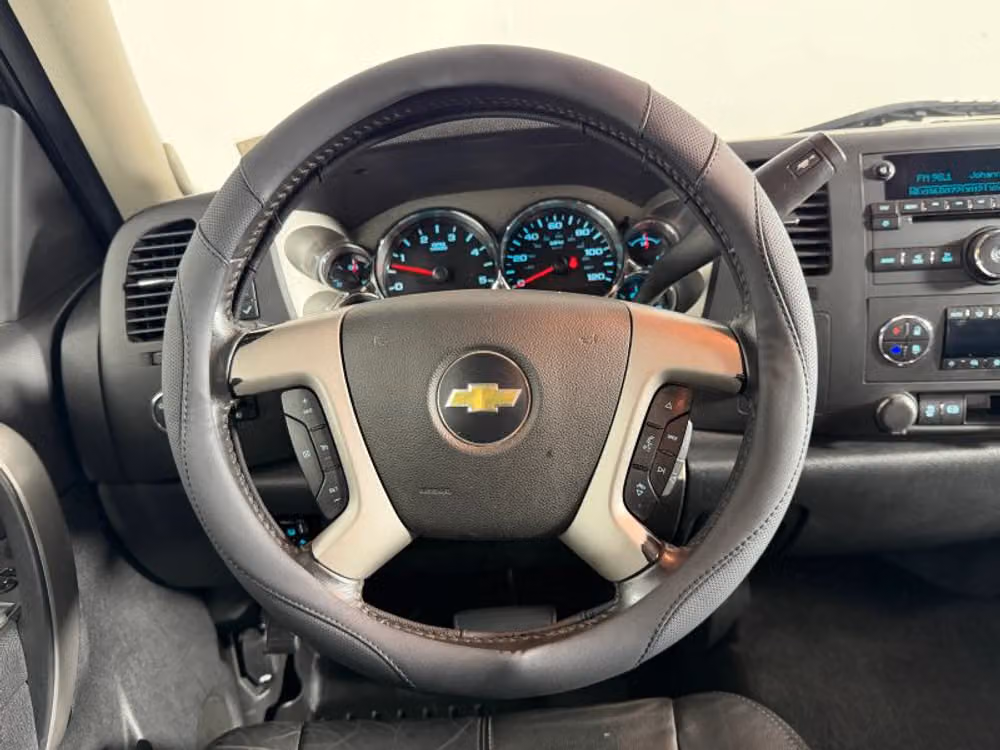2014 Chevrolet Silverado 3500HD LT Pickup 4D 6 1/2 ft Crew Cab Image 24