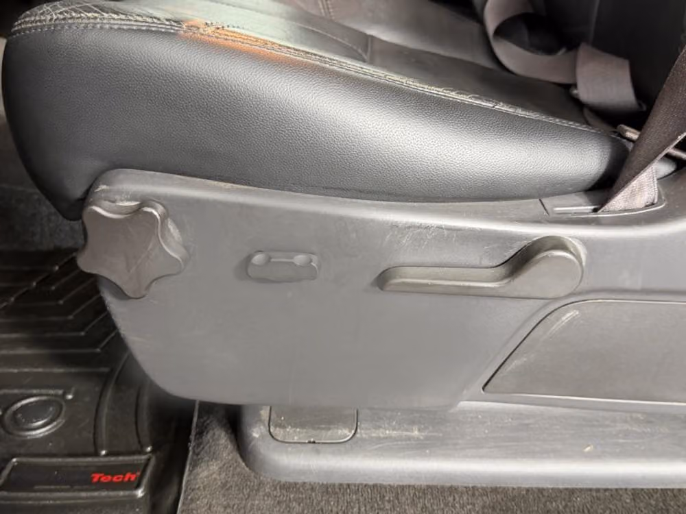 2014 Chevrolet Silverado 3500HD LT Pickup 4D 6 1/2 ft Crew Cab Image 33