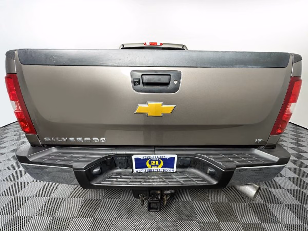 2014 Chevrolet Silverado 3500HD LT Pickup 4D 6 1/2 ft Crew Cab Image 10