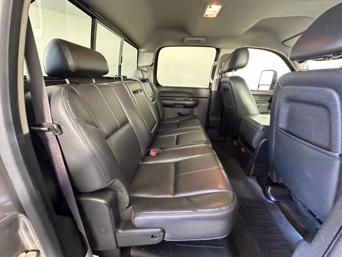 2014 Chevrolet Silverado 3500HD LT Pickup 4D 6 1/2 ft Crew Cab Image 29