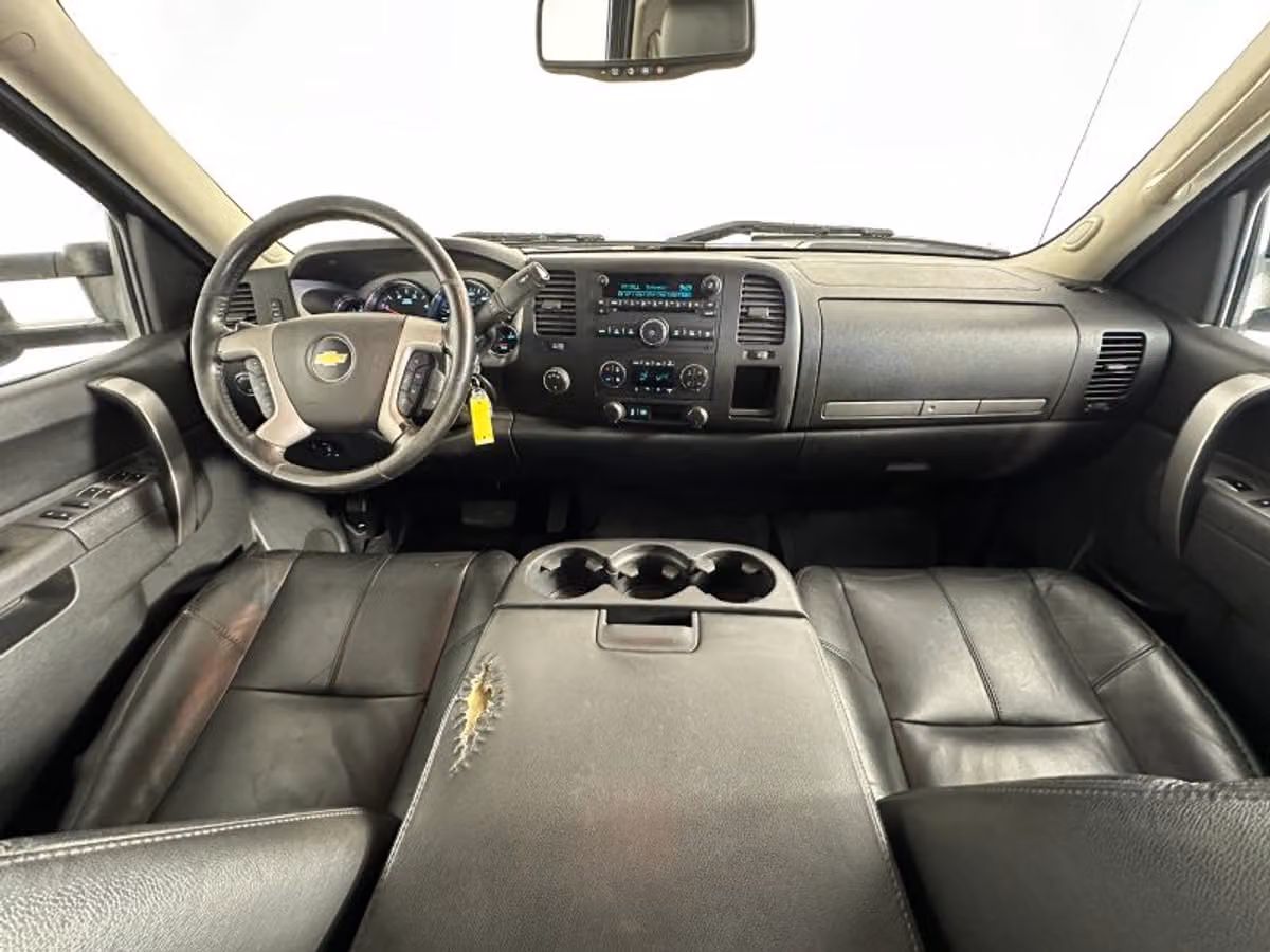 2014 Chevrolet Silverado 3500HD LT Pickup 4D 6 1/2 ft Crew Cab Image 30
