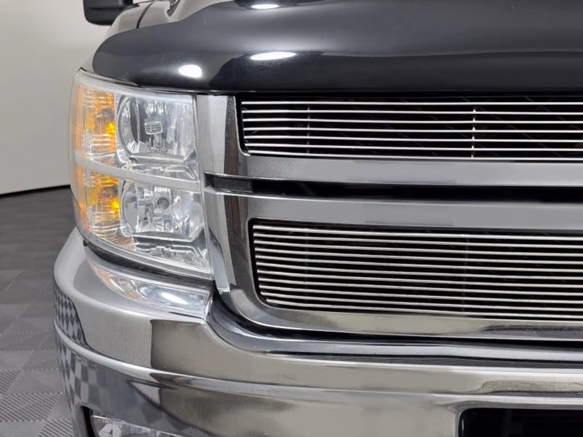 2014 Chevrolet Silverado 3500HD LT Pickup 4D 6 1/2 ft Crew Cab Image 4