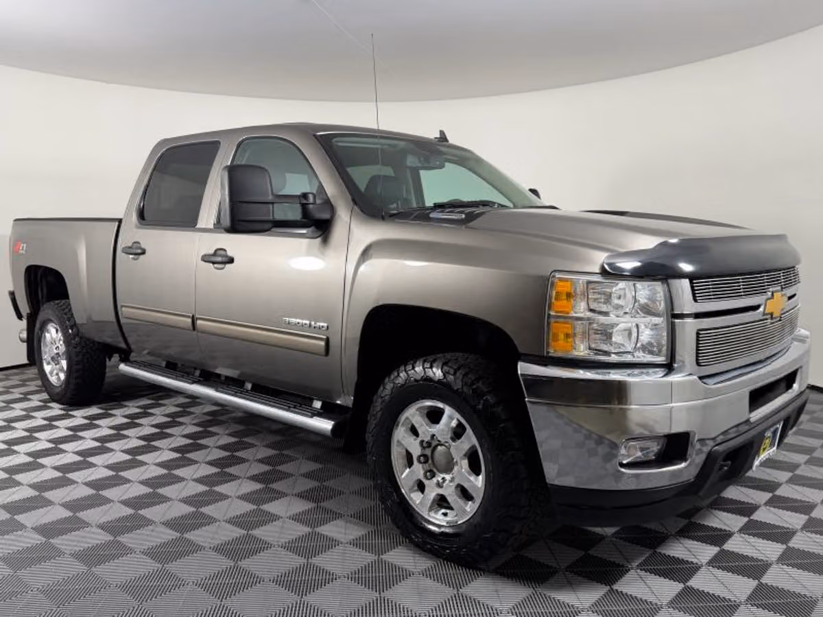 2014 Chevrolet Silverado 3500HD LT Pickup 4D 6 1/2 ft Crew Cab Image 6