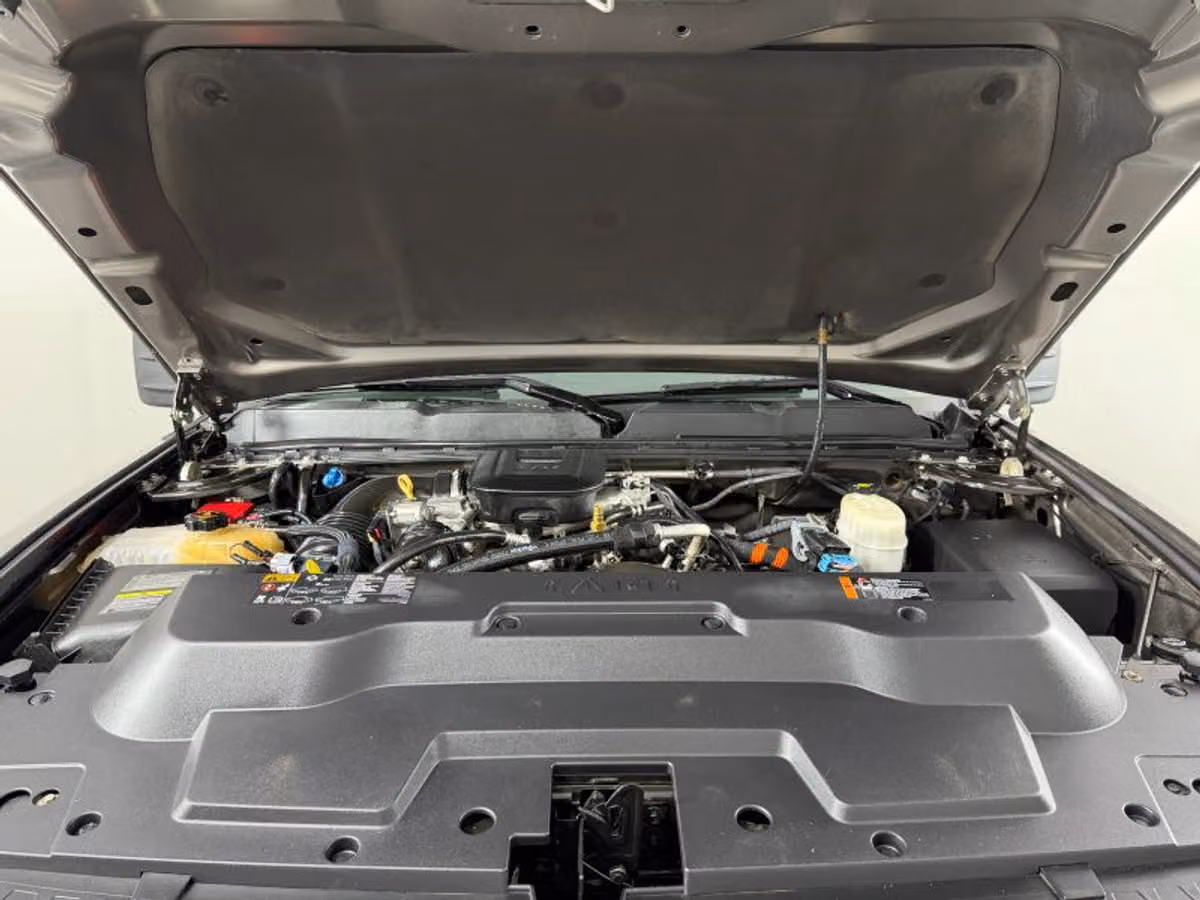 2014 Chevrolet Silverado 3500HD LT Pickup 4D 6 1/2 ft Crew Cab Image 19
