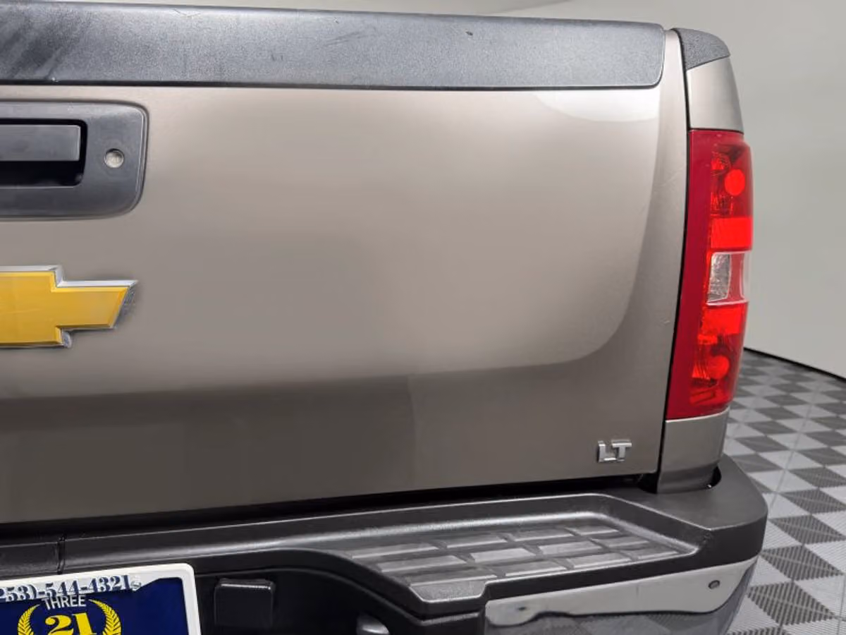 2014 Chevrolet Silverado 3500HD LT Pickup 4D 6 1/2 ft Crew Cab Image 11