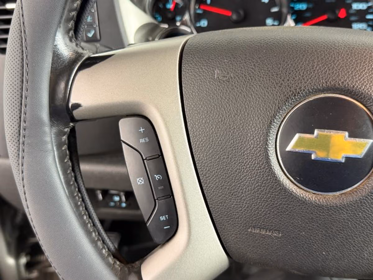 2014 Chevrolet Silverado 3500HD LT Pickup 4D 6 1/2 ft Crew Cab Image 25