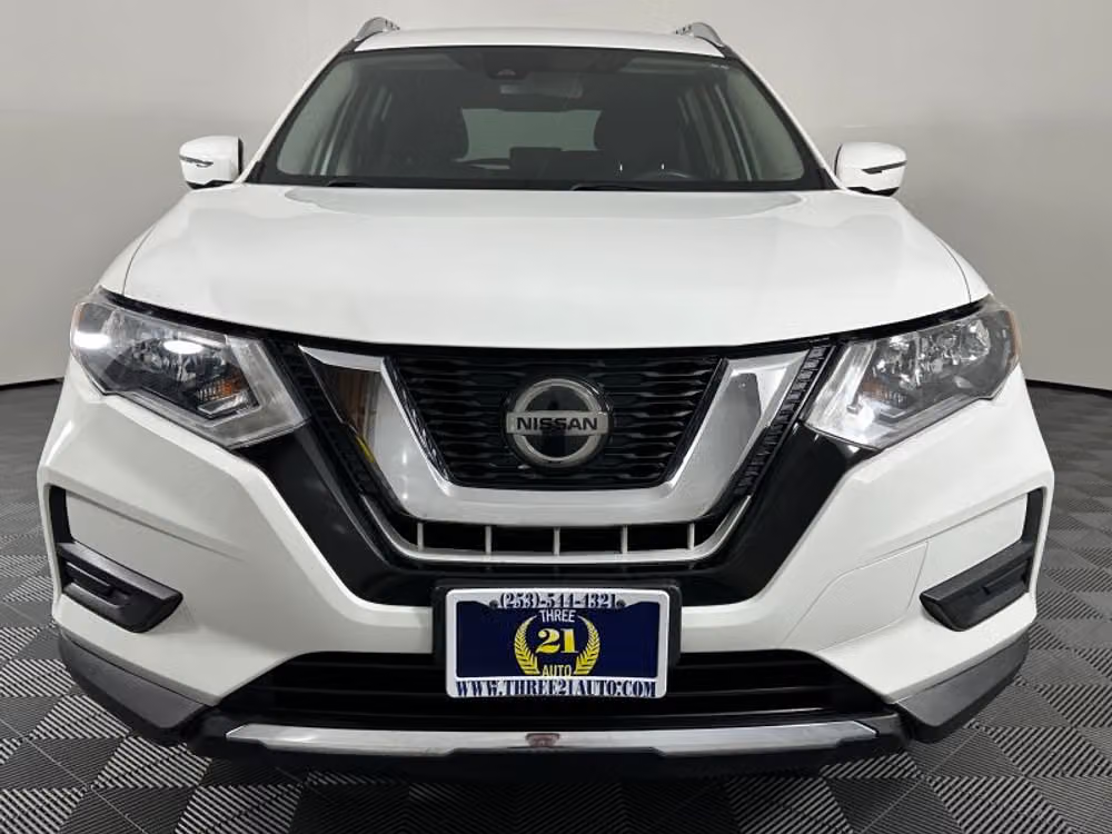 2020 Nissan Rogue SV Crossover Image 3