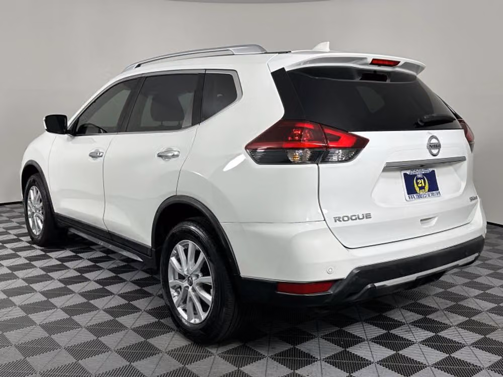 2020 Nissan Rogue SV Crossover Image 8