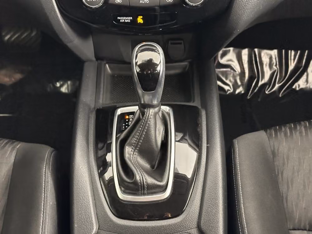 2020 Nissan Rogue SV Crossover Image 27