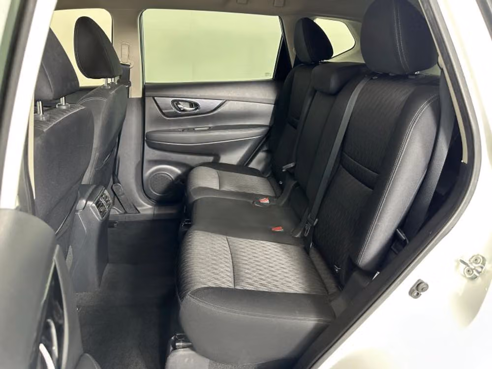 2020 Nissan Rogue SV Crossover Image 36