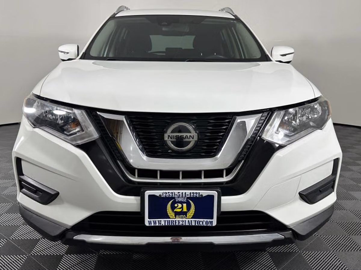 2020 Nissan Rogue SV Crossover Image 3