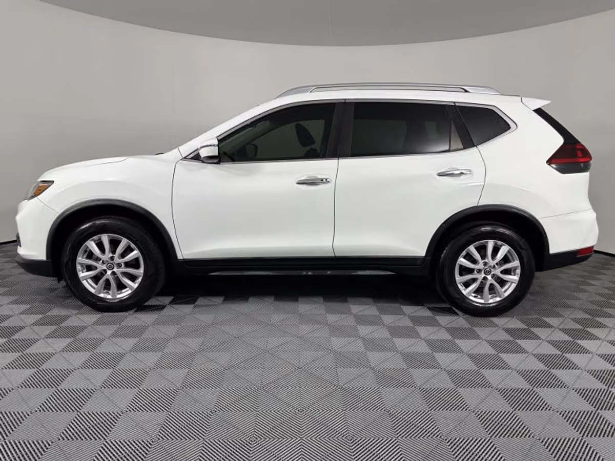 2020 Nissan Rogue SV Crossover Image 7