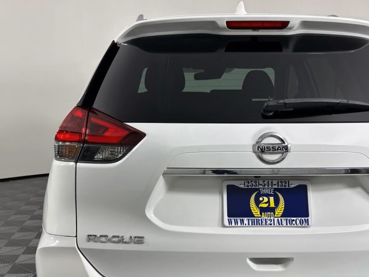 2020 Nissan Rogue SV Crossover Image 10