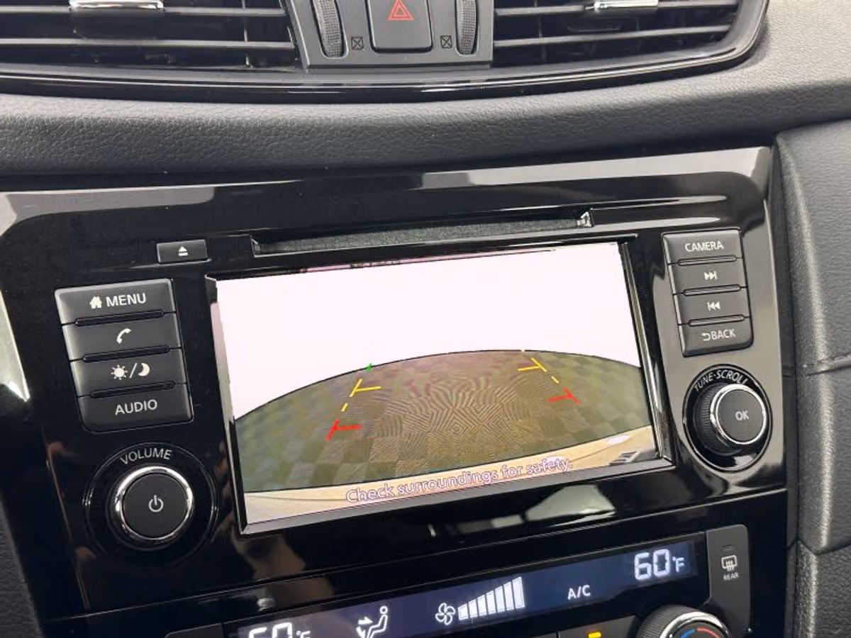 2020 Nissan Rogue SV Crossover Image 39