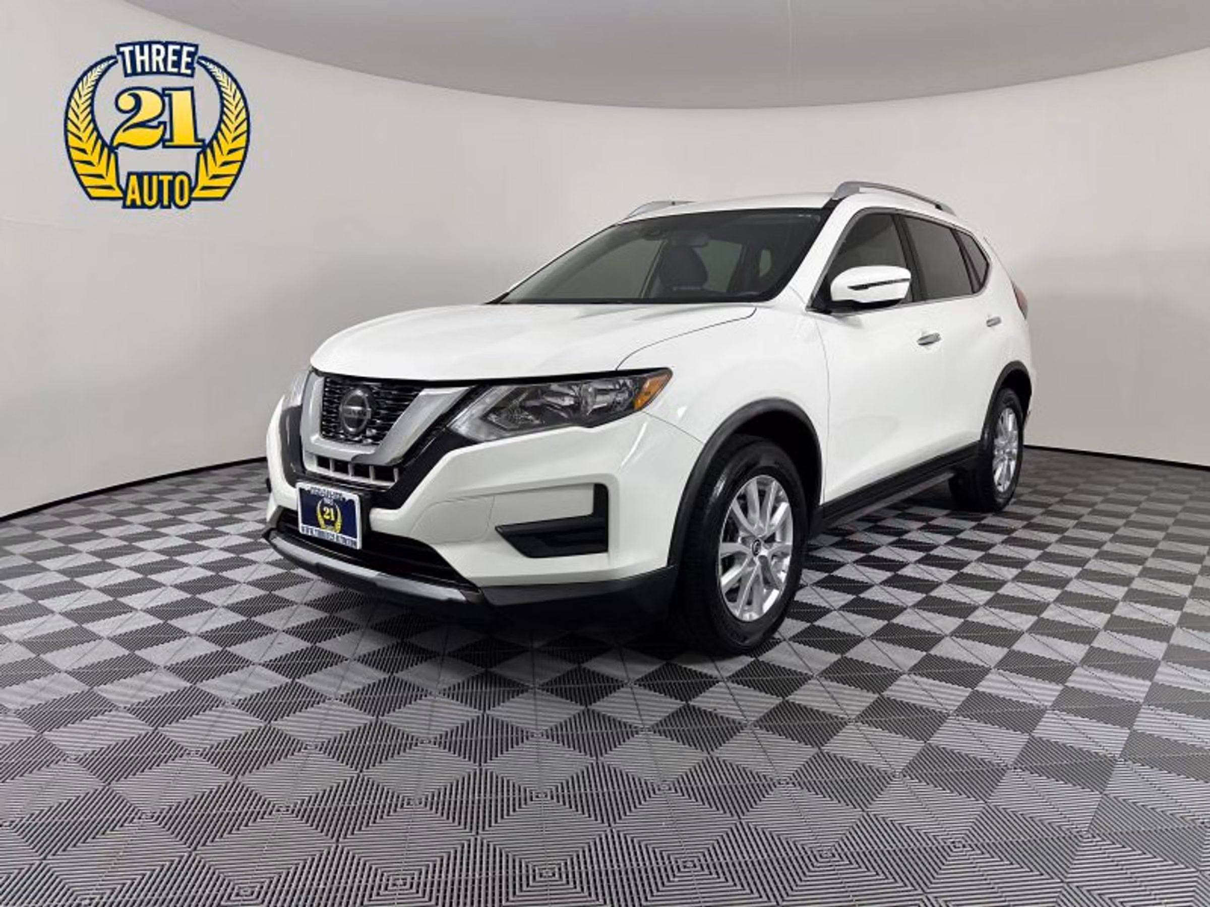 2020 Nissan Rogue SV Crossover Image 1
