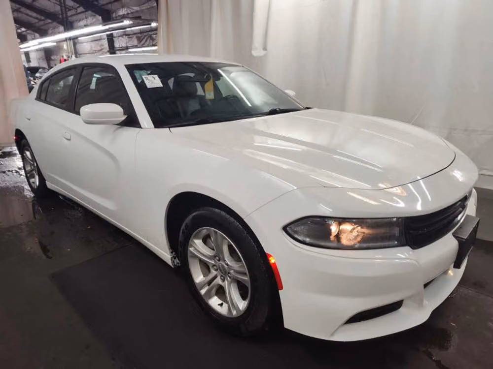 2021 Dodge Charger SXT Image 4