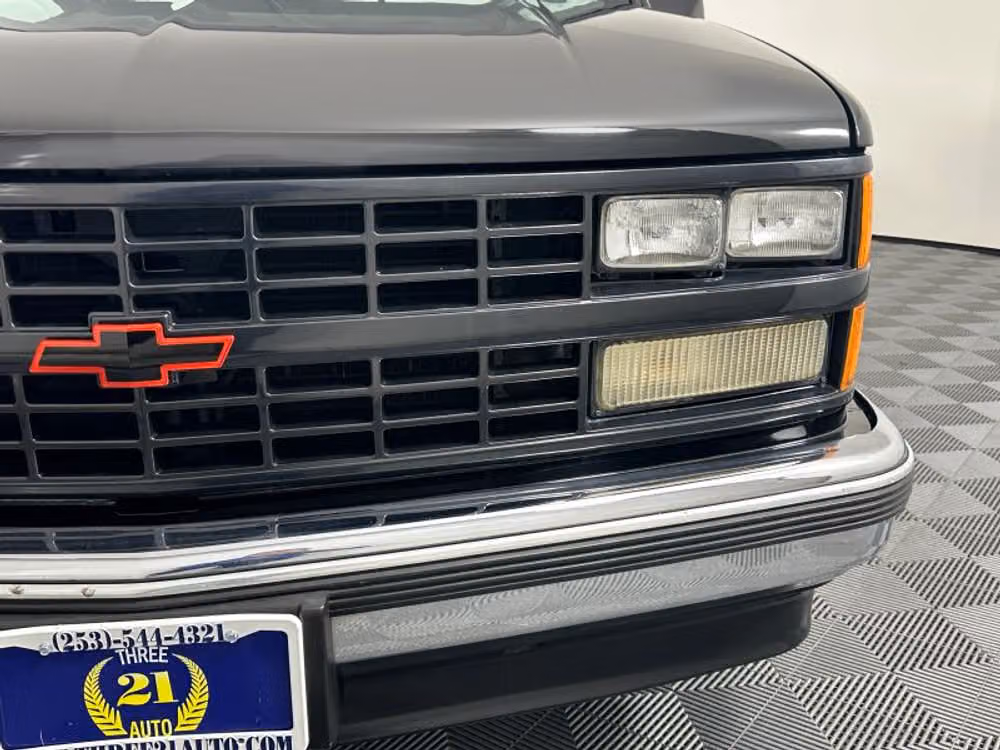 1989 Chevrolet C/K 1500 Series Silverado Regular Cab Image 6
