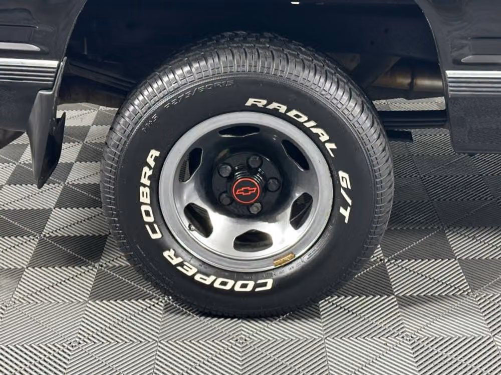 1989 Chevrolet C/K 1500 Series Silverado Regular Cab Image 15
