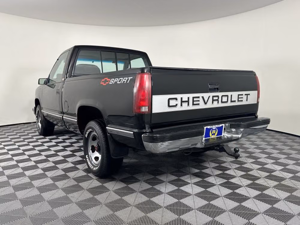 1989 Chevrolet C/K 1500 Series Silverado Regular Cab Image 13