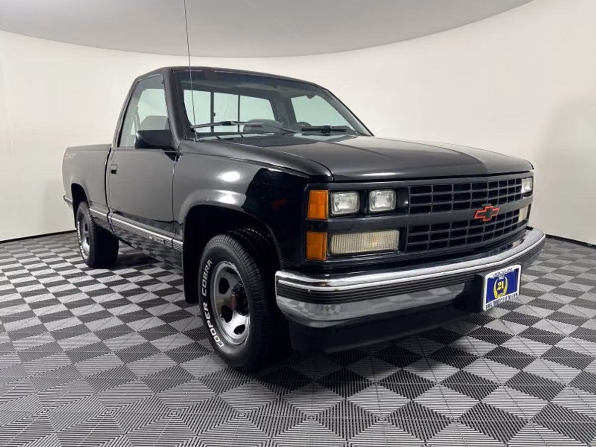 1989 Chevrolet C/K 1500 Series Silverado Regular Cab Image 7