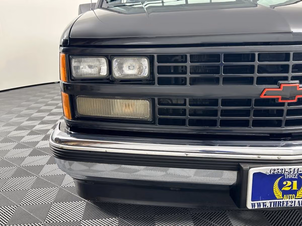 1989 Chevrolet C/K 1500 Series Silverado Regular Cab Image 5