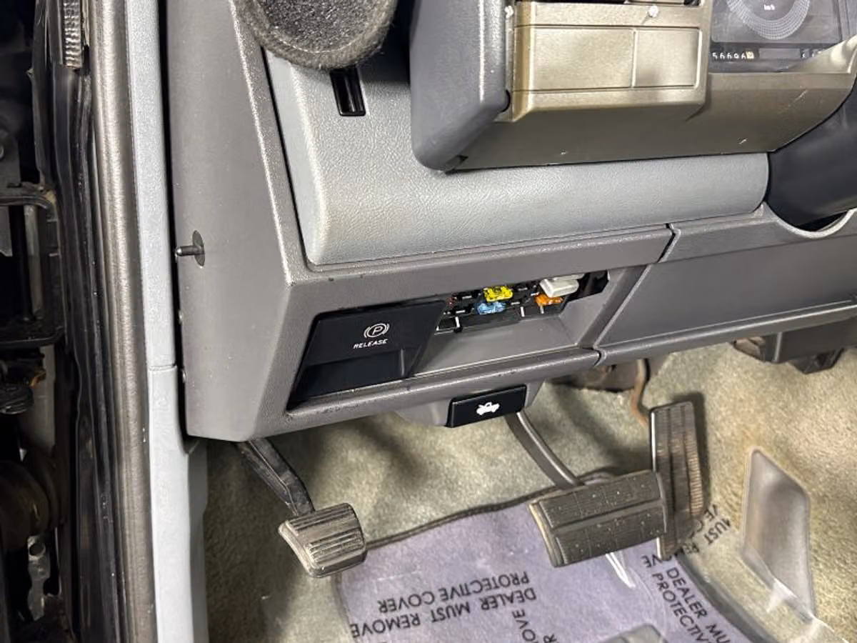 1989 Chevrolet C/K 1500 Series Silverado Regular Cab Image 26