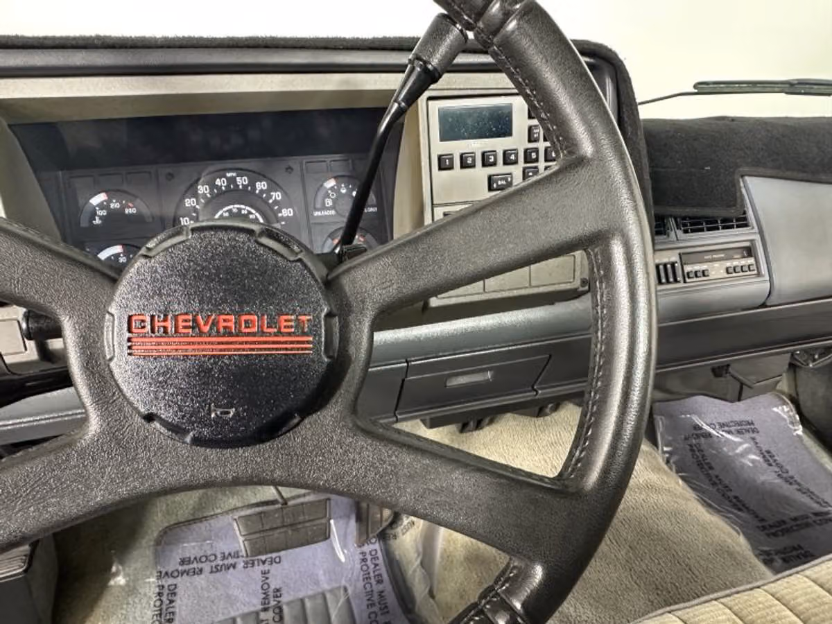 1989 Chevrolet C/K 1500 Series Silverado Regular Cab Image 31
