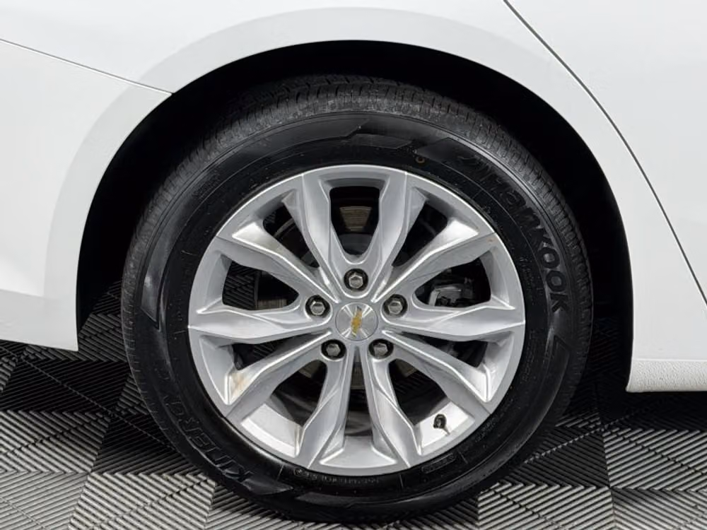2024 Chevrolet Malibu LT Image 15
