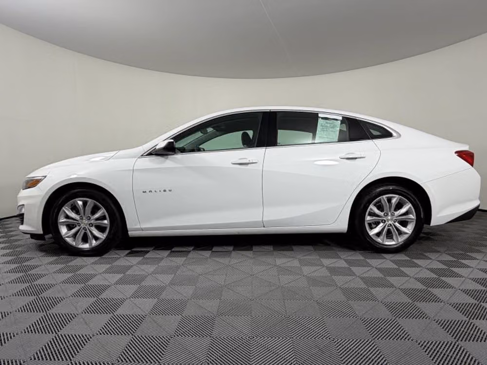 2024 Chevrolet Malibu LT Image 14