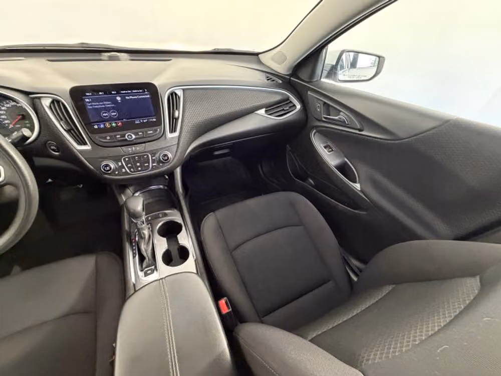 2024 Chevrolet Malibu LT Image 30