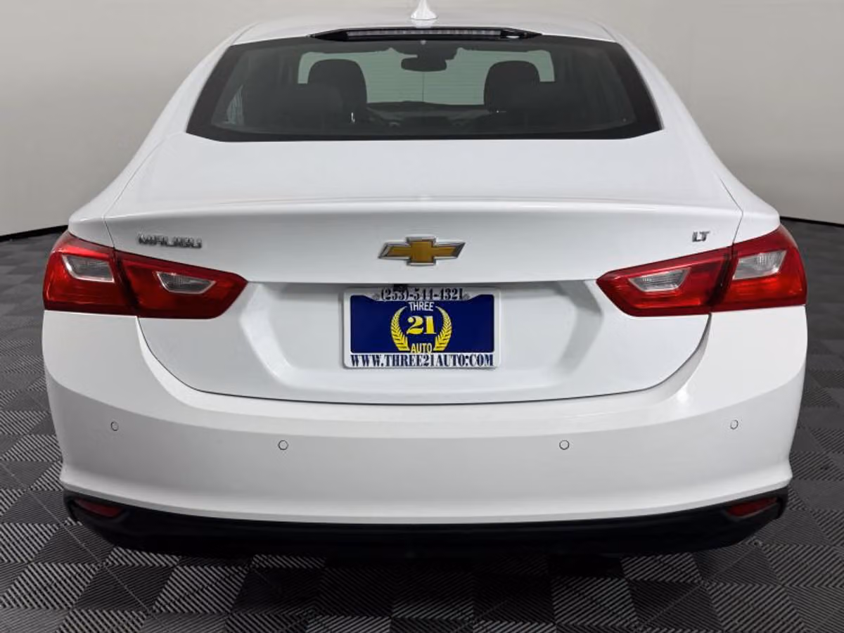2024 Chevrolet Malibu LT Image 10