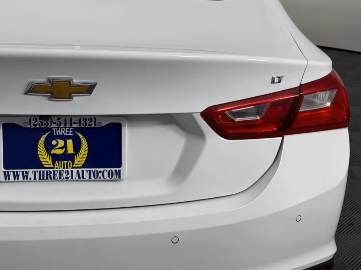 2024 Chevrolet Malibu LT Image 12
