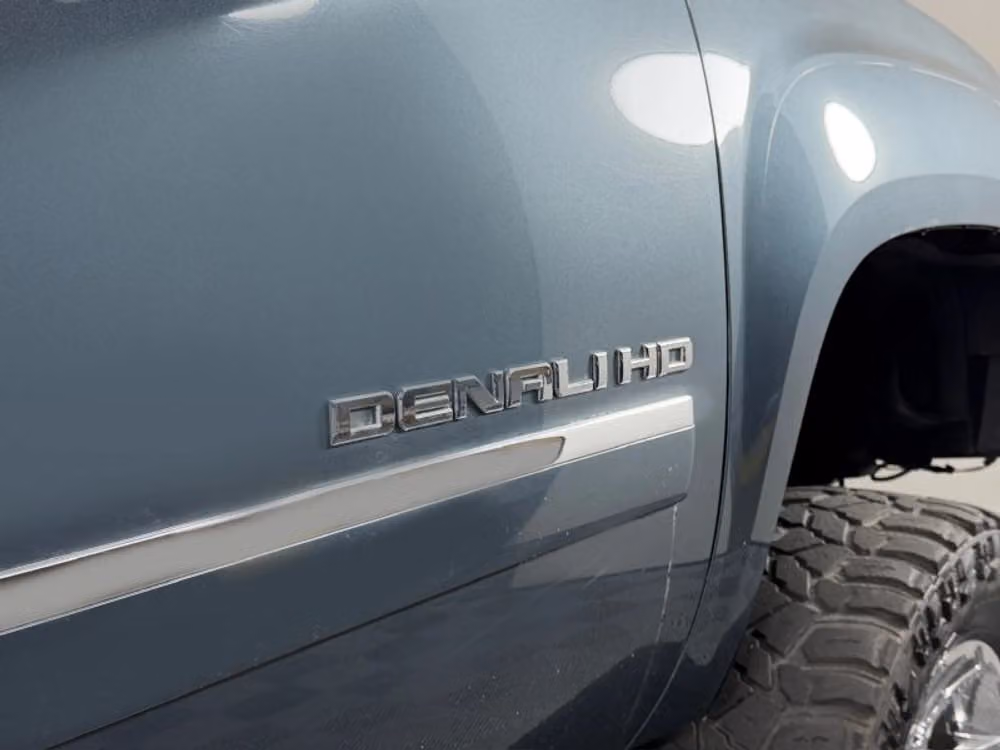 2011 GMC Sierra 3500HD Denali Pickup 4D 6 1/2 ft Crew Cab Image 15