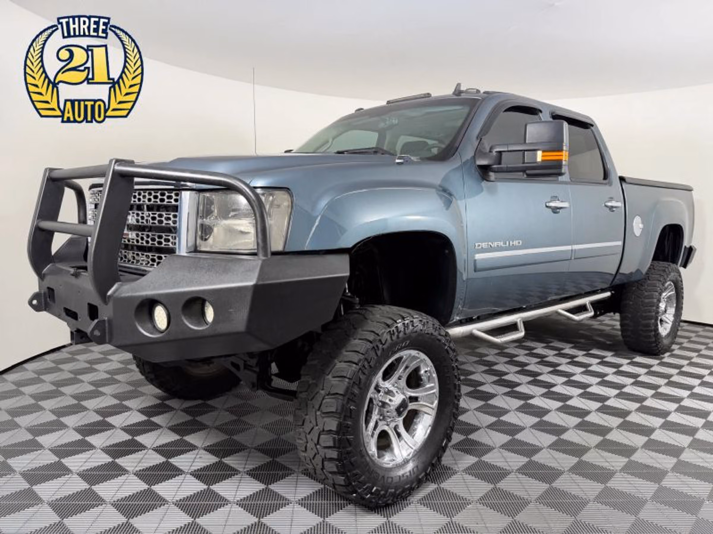 2011 GMC Sierra 3500HD Denali Pickup 4D 6 1/2 ft Crew Cab Image 1