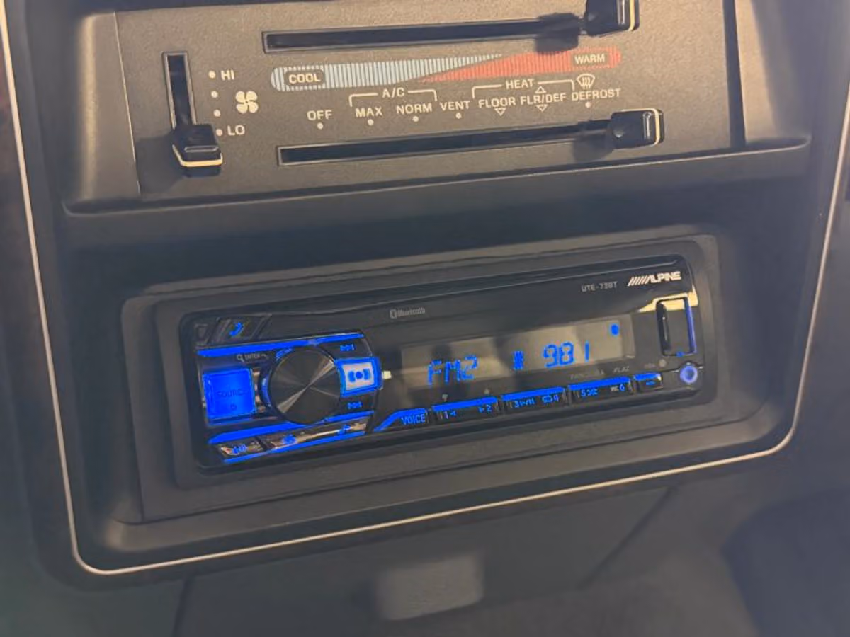 1990 Ford Bronco XLT Image 13