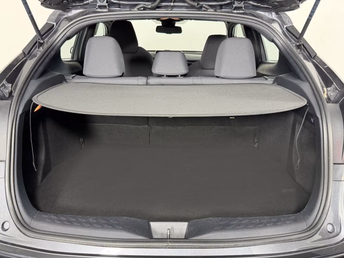 2018 Toyota C-HR XLE Crossover Image 15