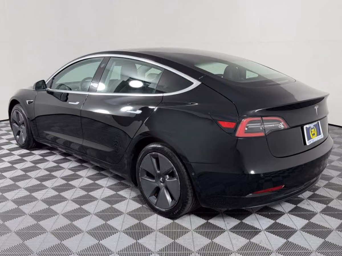 2019 Tesla Model 3 Standard Range Plus Image 6