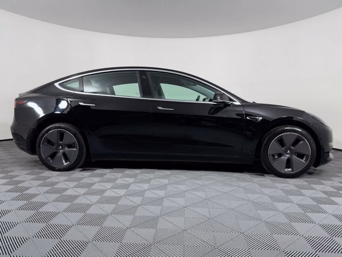 2019 Tesla Model 3 Standard Range Plus Image 28