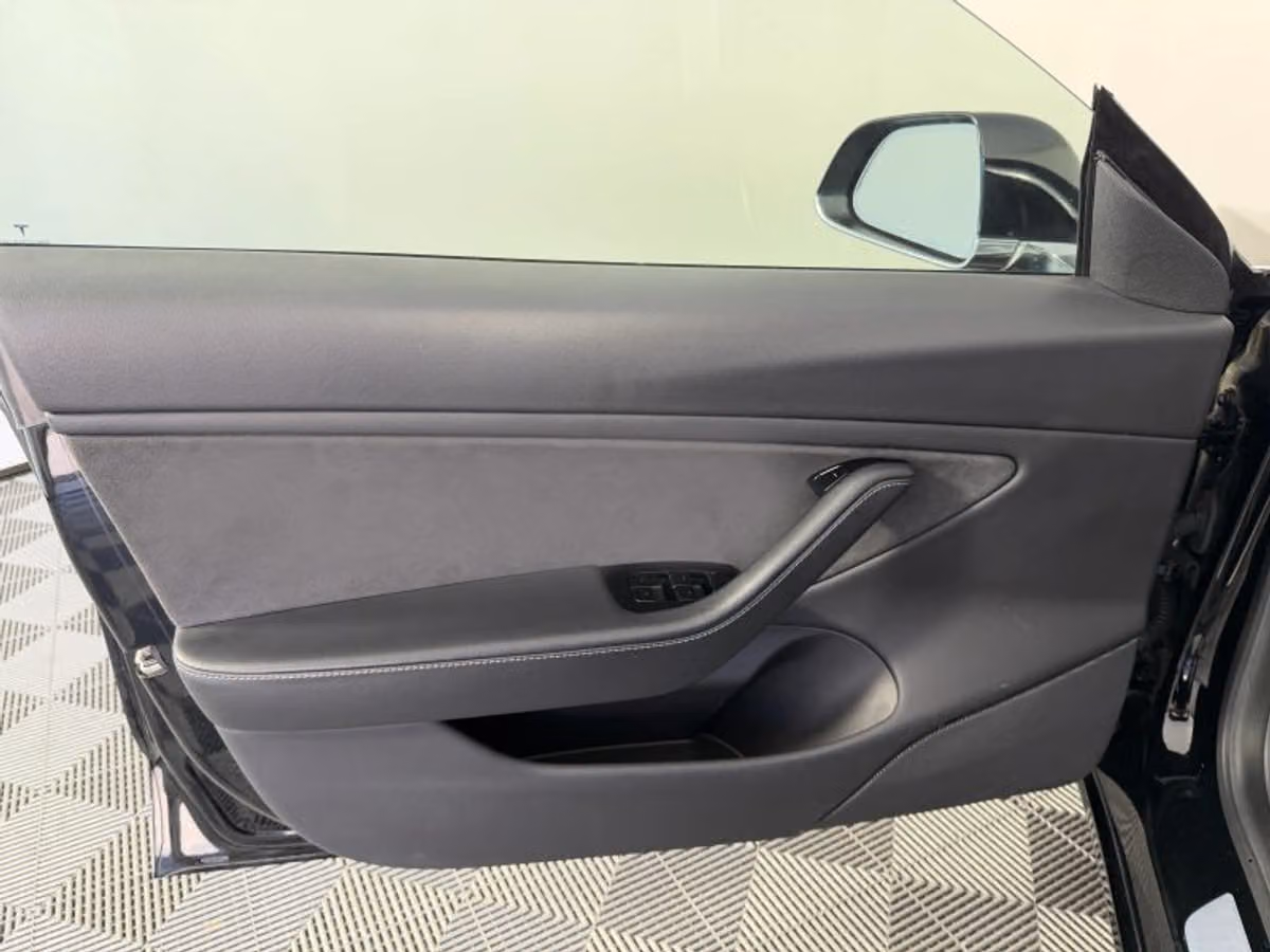 2019 Tesla Model 3 Standard Range Plus Image 23