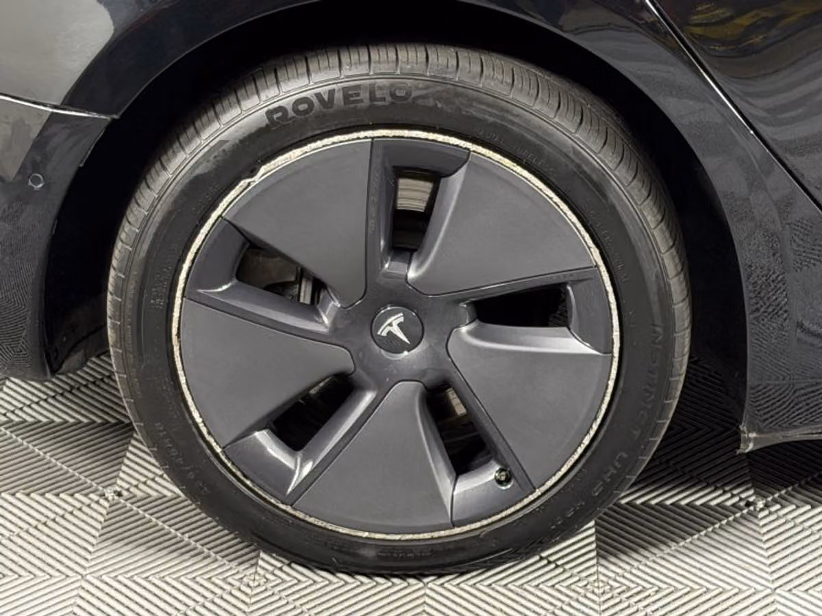 2019 Tesla Model 3 Standard Range Plus Image 30