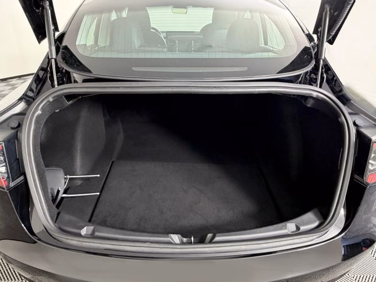 2019 Tesla Model 3 Standard Range Plus Image 31