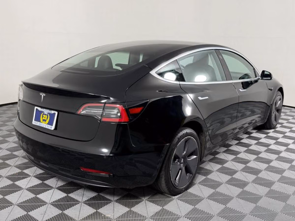 2019 Tesla Model 3 Standard Range Plus Image 27